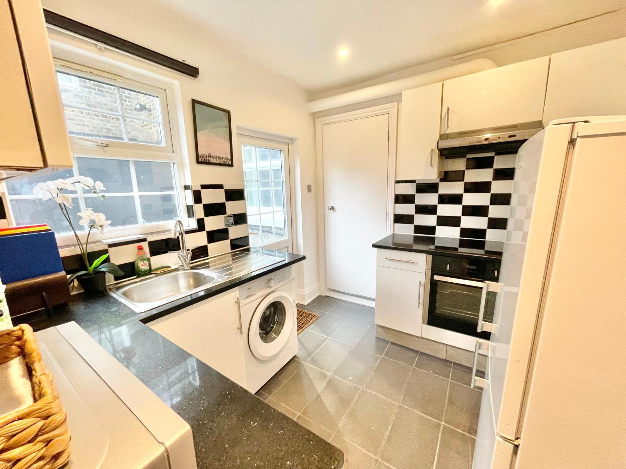 Luxury Garden Flat Near Wembley Stadium *